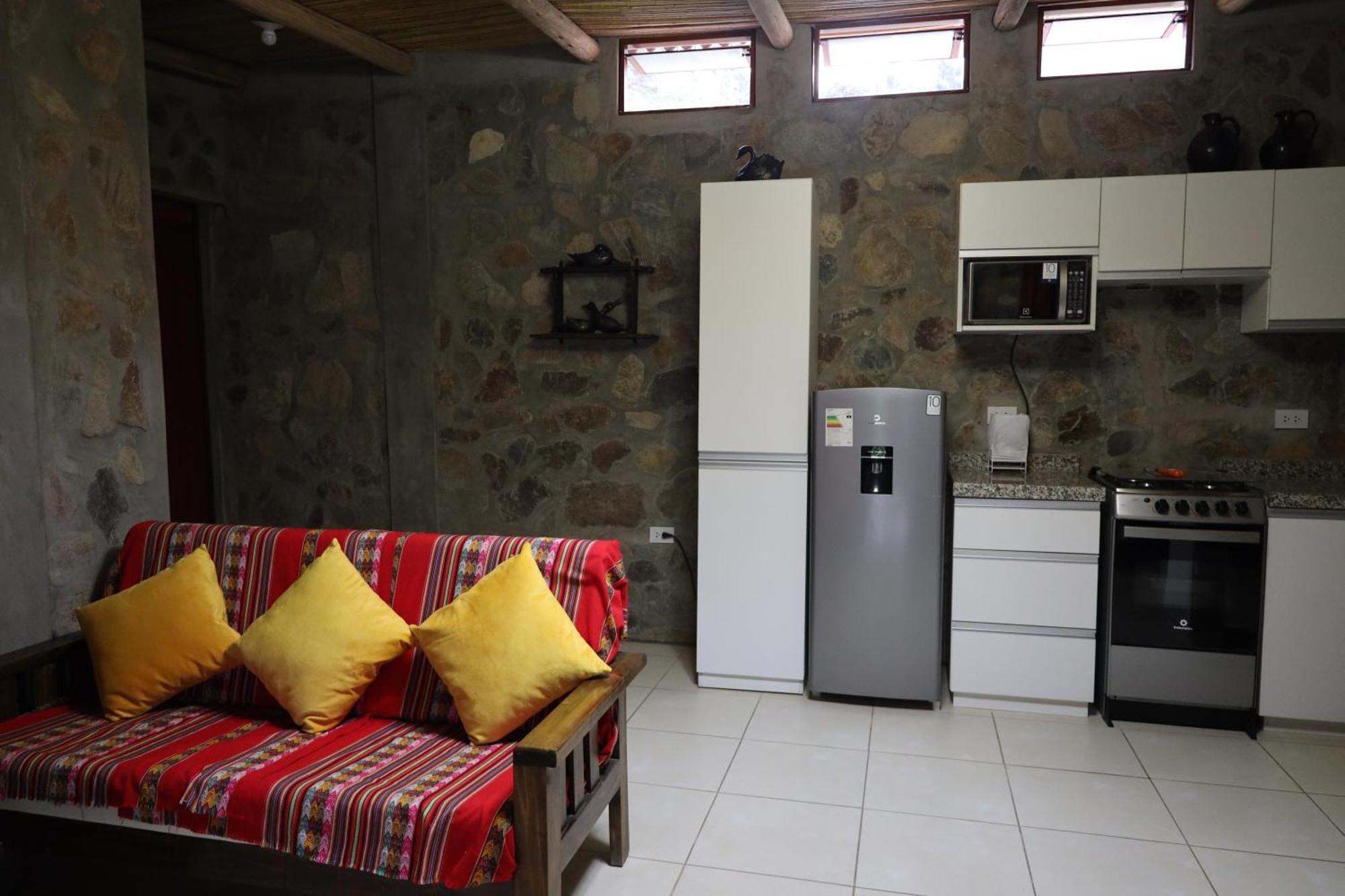 Cha'skas Checkta Eco-lodge Lodge *